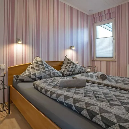 Holiday home Haus Ferienparadies *